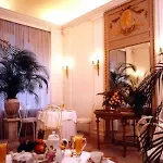 Opera Hotel 4*