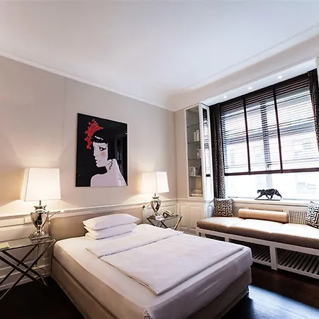 Opera Hotell