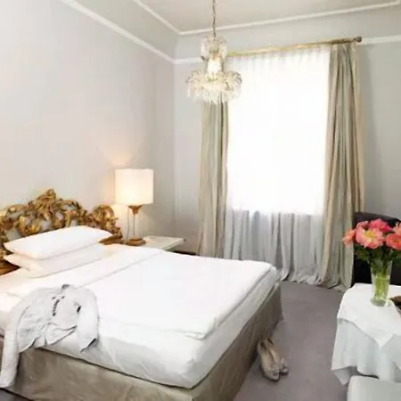 Opera Hotell München