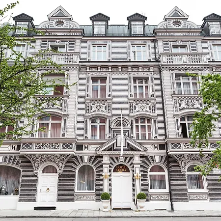 Opera 4* München