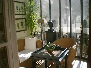 Opera 4*