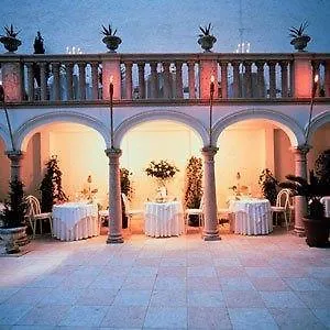 Opera 4* München