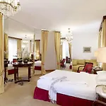 Szálloda Opera 4*