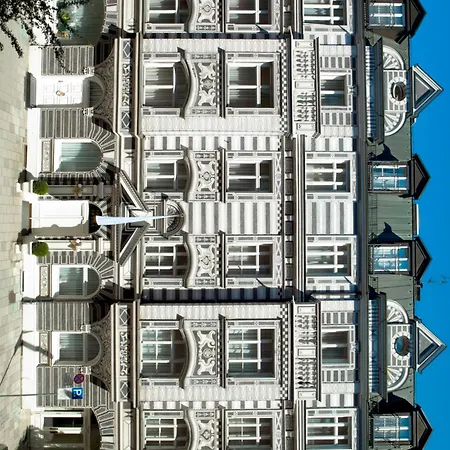 Opera Hotel 4*